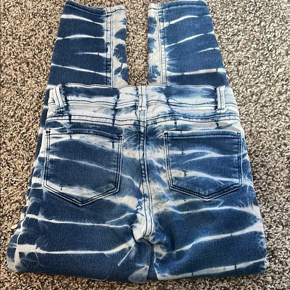 Wonder Nation Blue and White Tie-Dye Kids Jegging Jeans - Picture 5 of 7